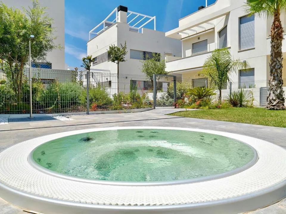 Apartamento Con Solarium Villa Amalia Torrevieja Extérieur photo